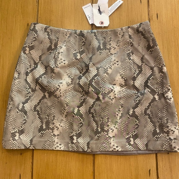 Topshop women’s snakeskin mini skirt lined zipper New size 8 - Picture 10 of 10